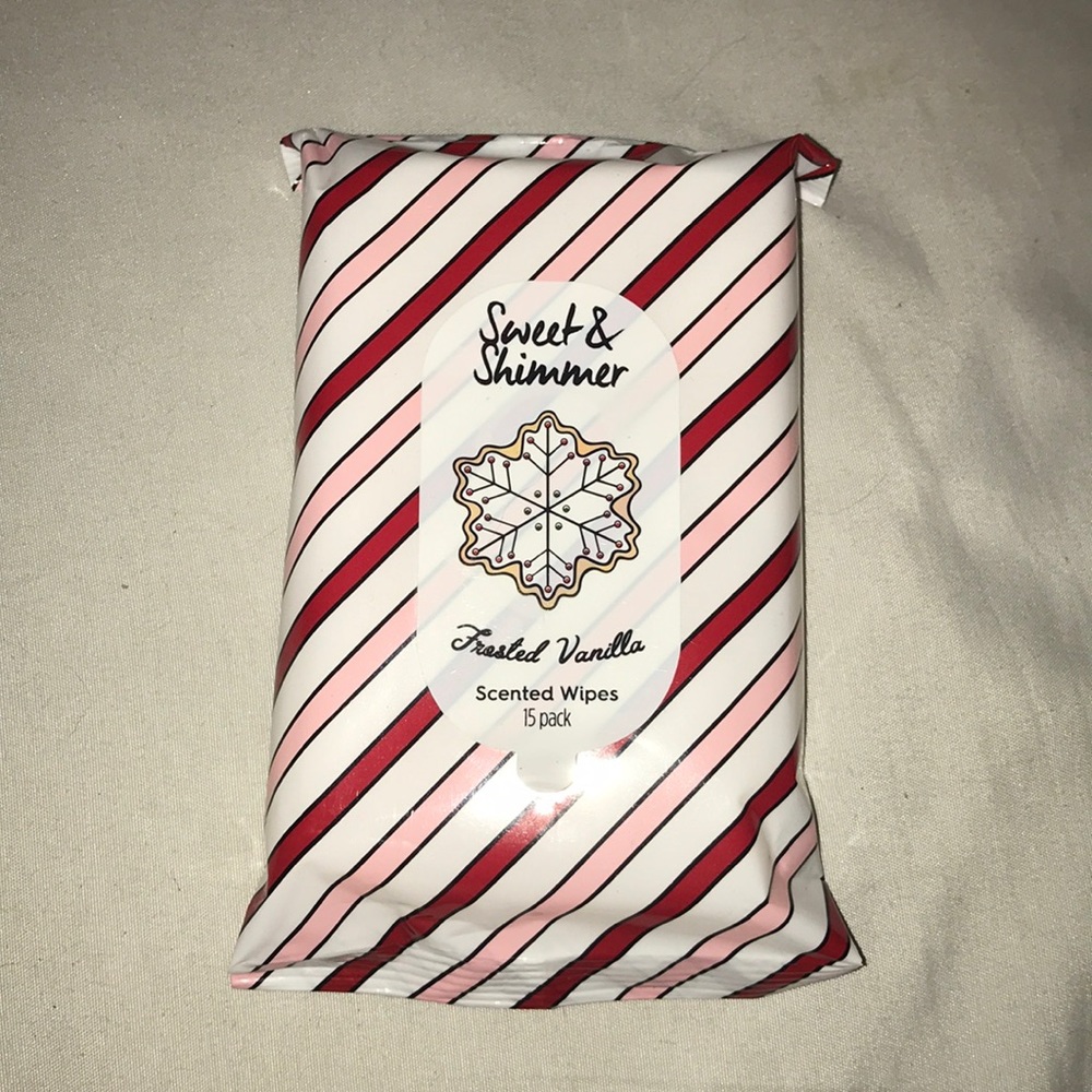 Vanilla scented Sweet and Shimmer Wipes